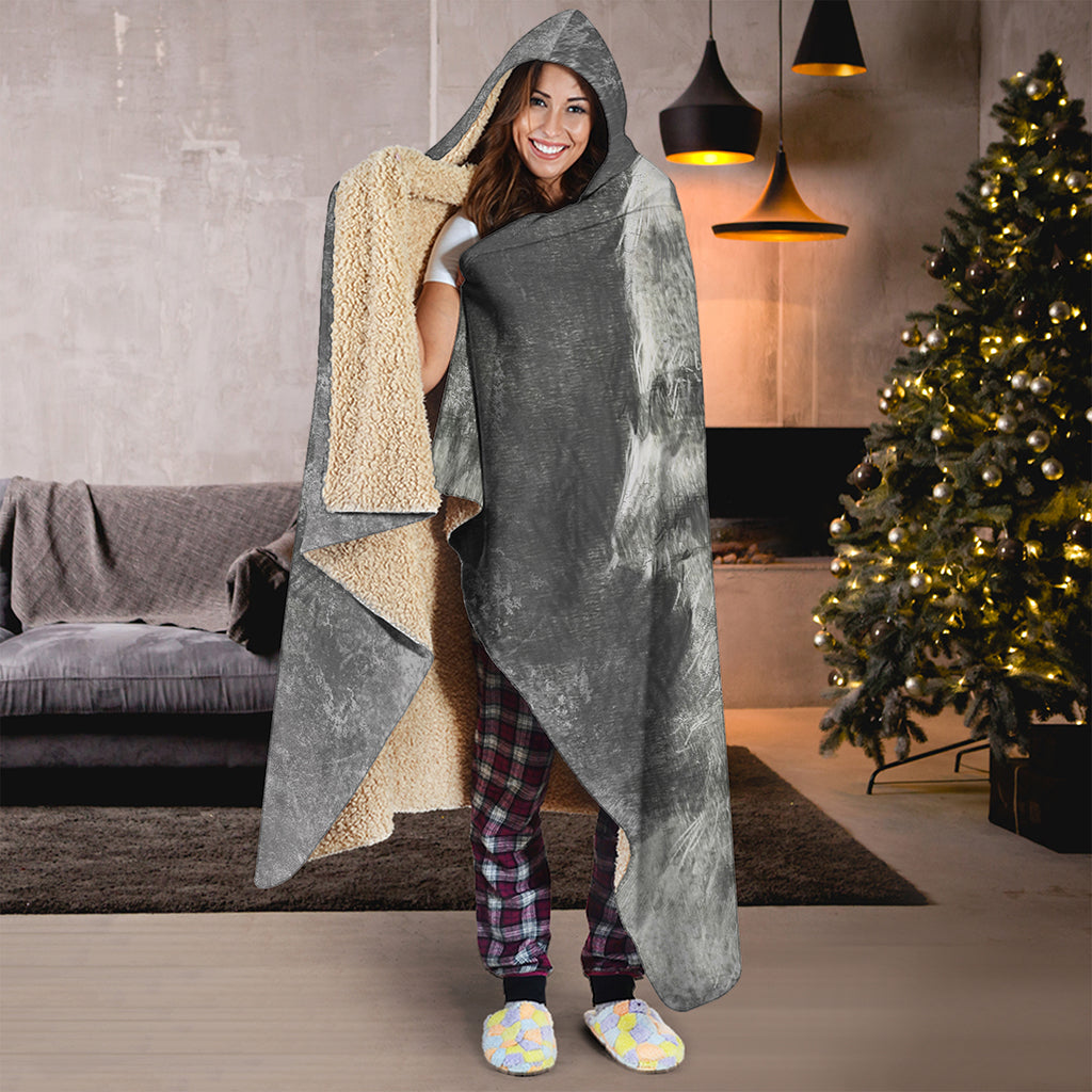 Monochrome Howling Wolf Print Hooded Blanket