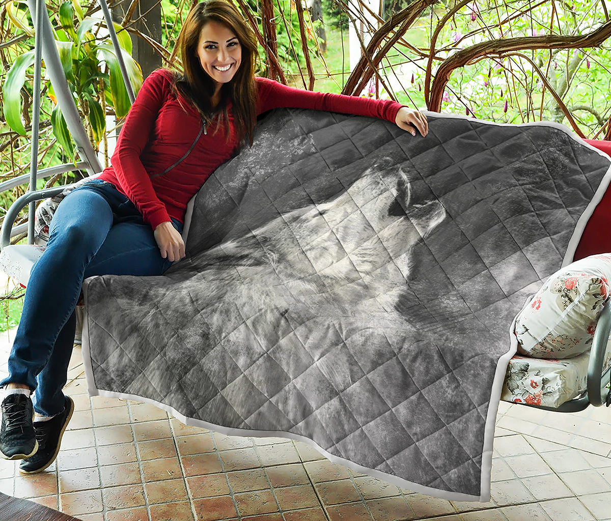 Monochrome Howling Wolf Print Quilt