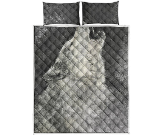 Monochrome Howling Wolf Print Quilt Bed Set