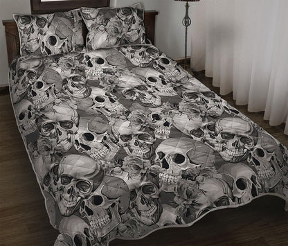 Monochrome Skull Flowers Pattern Print Quilt Bed Set