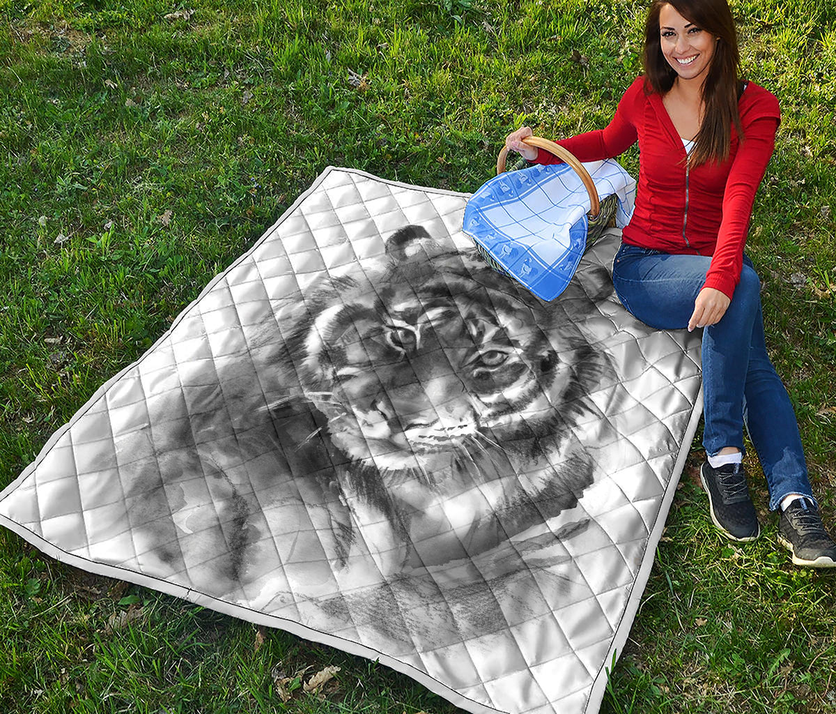 Monochrome Watercolor White Tiger Print Quilt