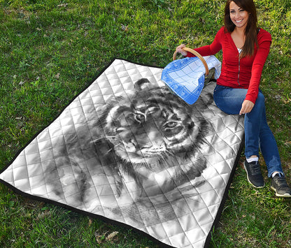 Monochrome Watercolor White Tiger Print Quilt