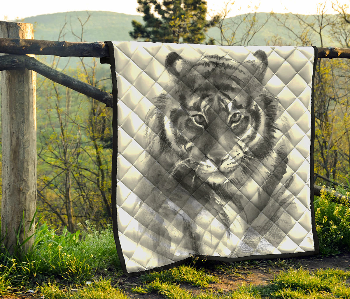Monochrome Watercolor White Tiger Print Quilt
