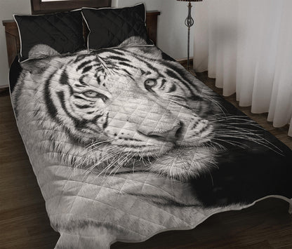 Monochrome White Bengal Tiger Print Quilt Bed Set