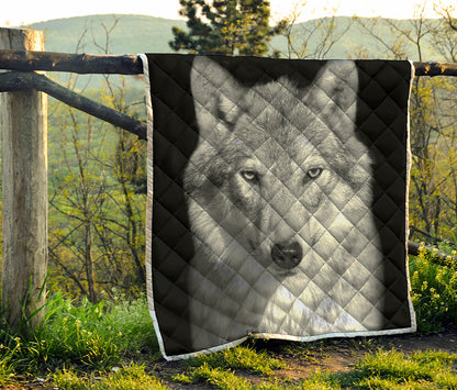Monochrome Wolf Print Quilt