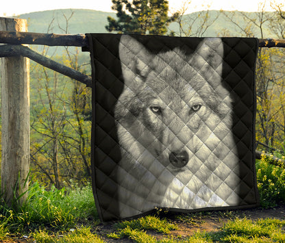 Monochrome Wolf Print Quilt
