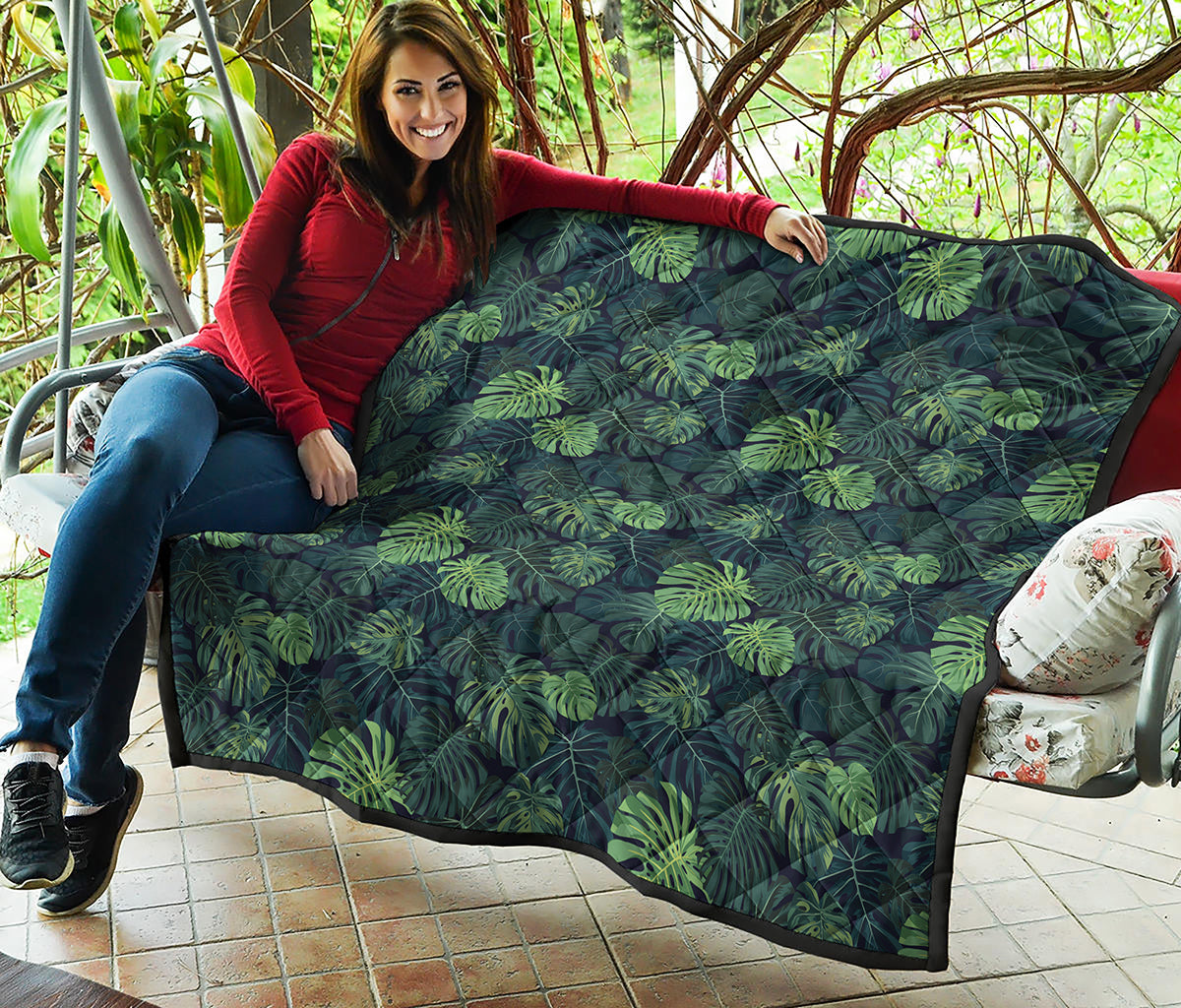 Monstera Palm Leaves Pattern Print Quilt