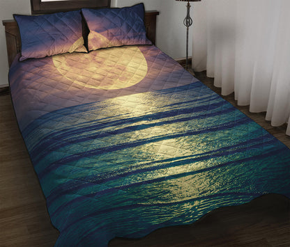 Moon Beach Print Quilt Bed Set