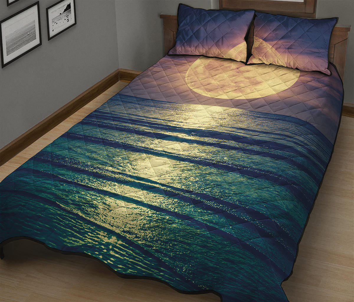 Moon Beach Print Quilt Bed Set