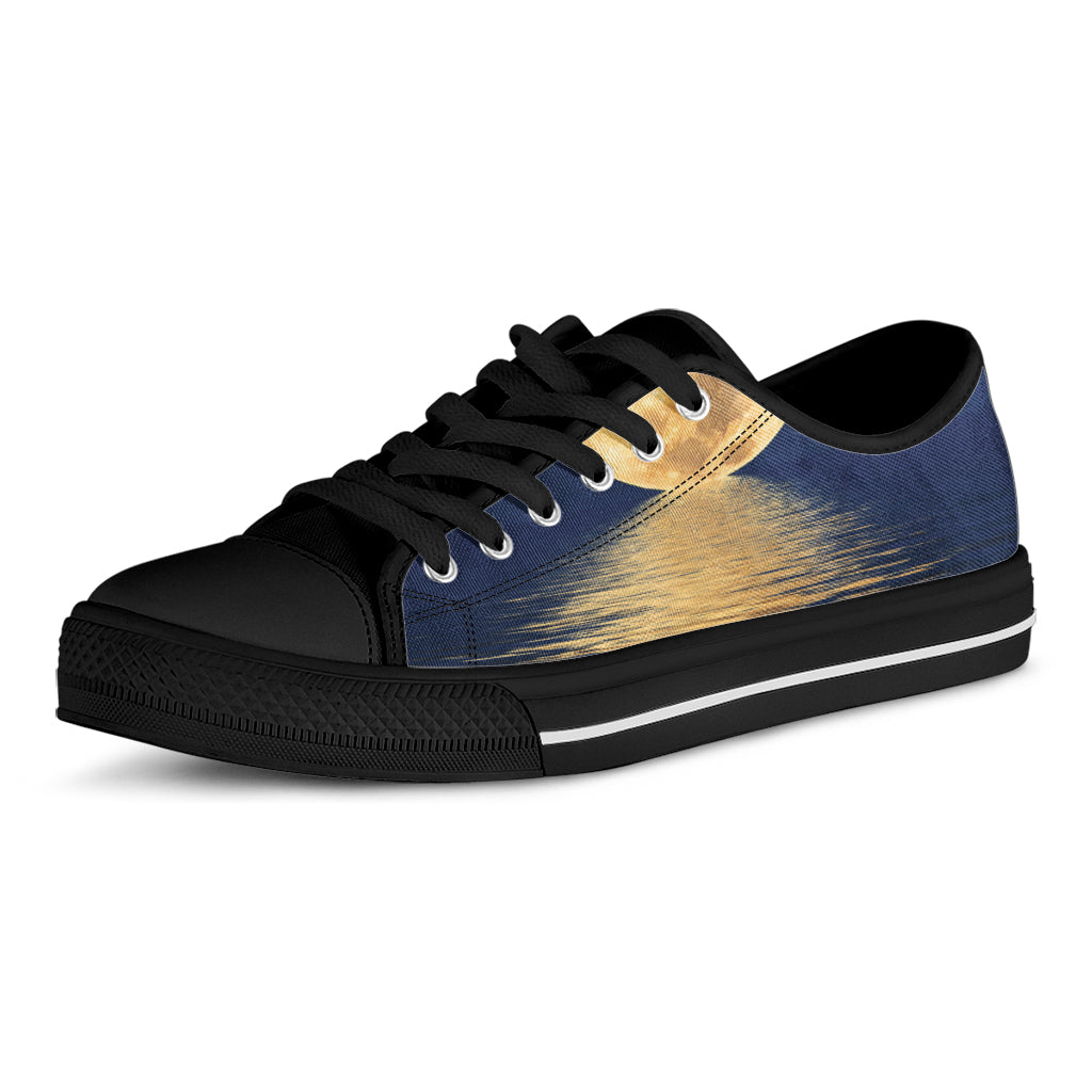 Moonlight On The Sea Print Black Low Top Shoes
