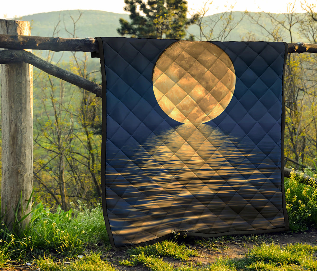 Moonlight On The Sea Print Quilt
