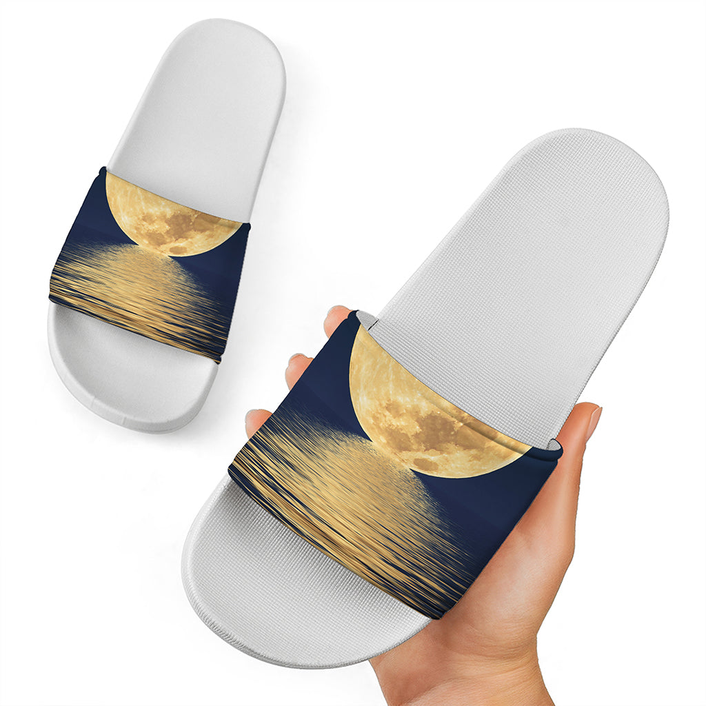 Moonlight On The Sea Print White Slide Sandals