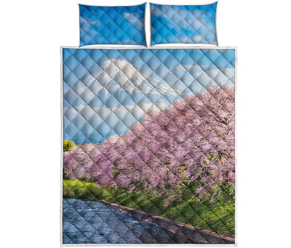 Mount Fuji And Cherry Blossom Print Quilt Bed Set