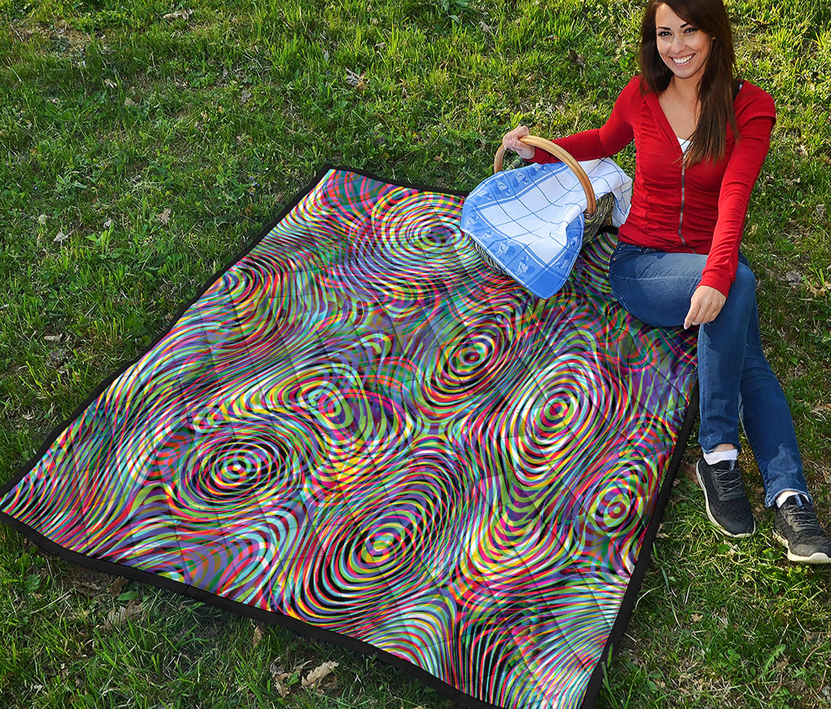 Multicolor Psychedelic Print Quilt