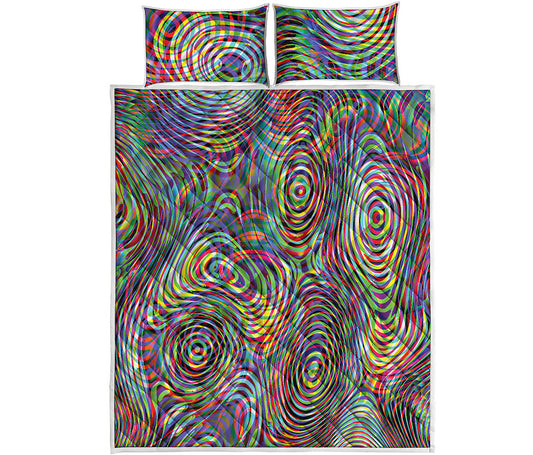 Multicolor Psychedelic Print Quilt Bed Set