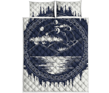 Mystical Lunar Phase Print Quilt Bed Set