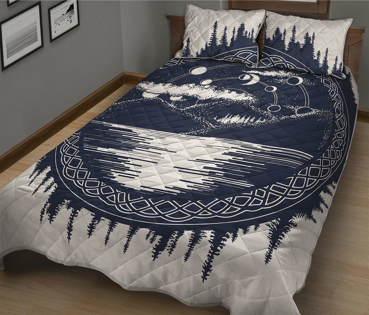 Mystical Lunar Phase Print Quilt Bed Set