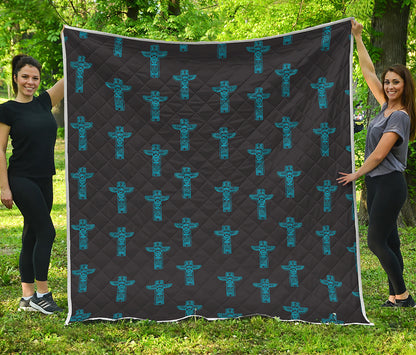 Native Totem Pattern Print Quilt