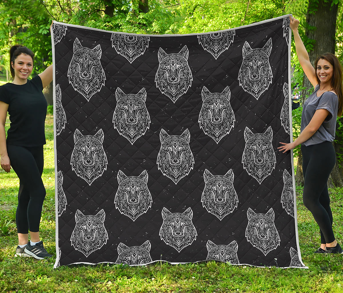 Native Tribal Wolf Pattern Print Quilt