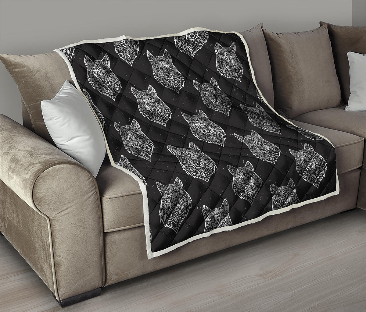 Native Tribal Wolf Pattern Print Quilt