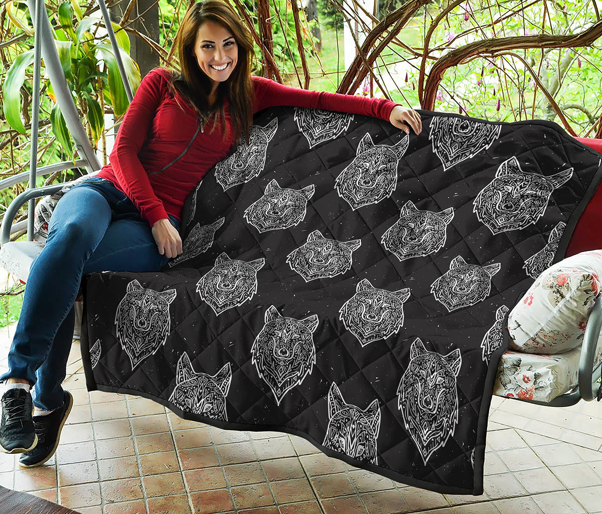 Native Tribal Wolf Pattern Print Quilt