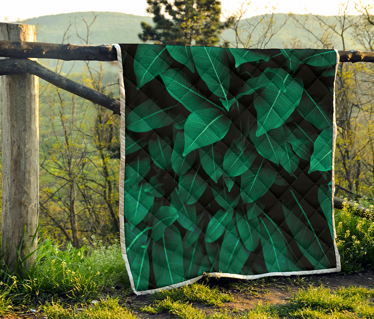 Natural Green Leaf Print Quilt