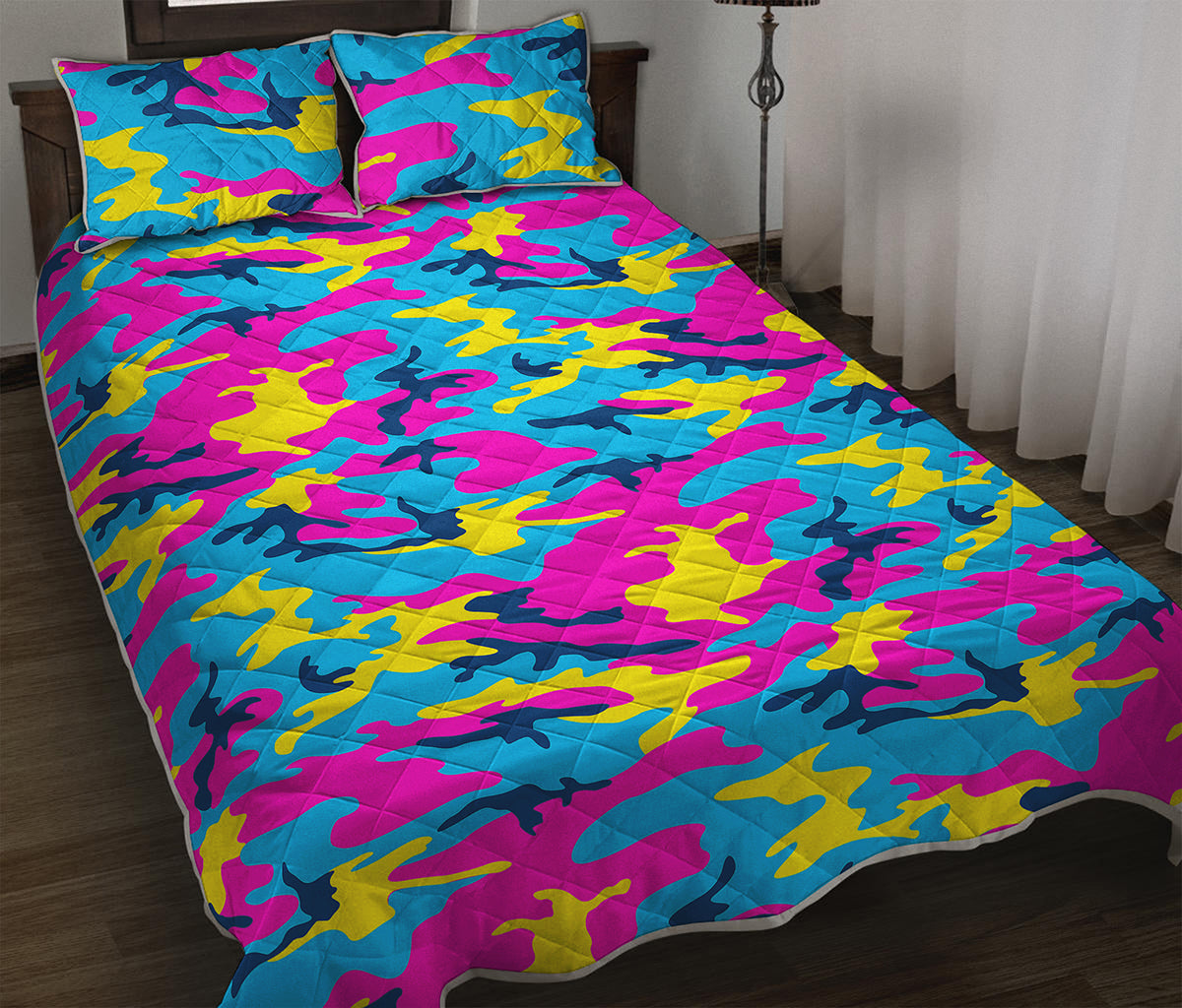 Neon Camouflage Print Quilt Bed Set