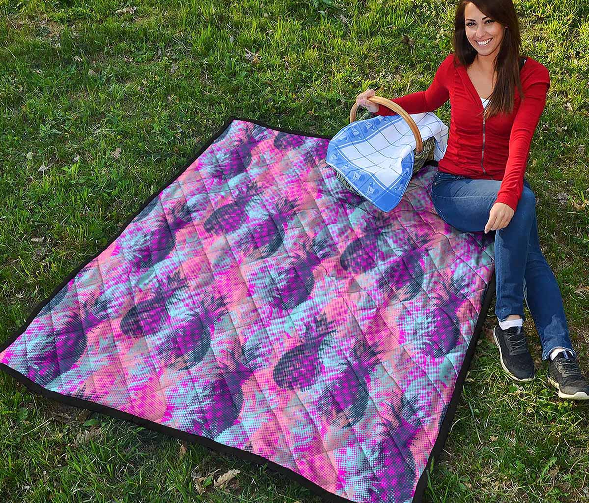 Neon Trippy Pineapple Pattern Print Quilt