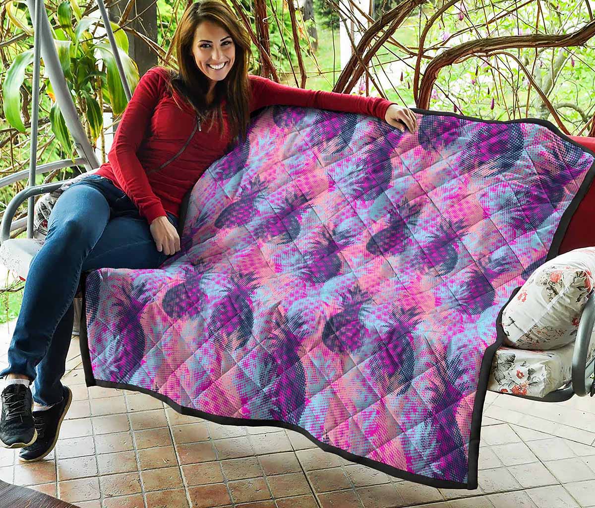 Neon Trippy Pineapple Pattern Print Quilt
