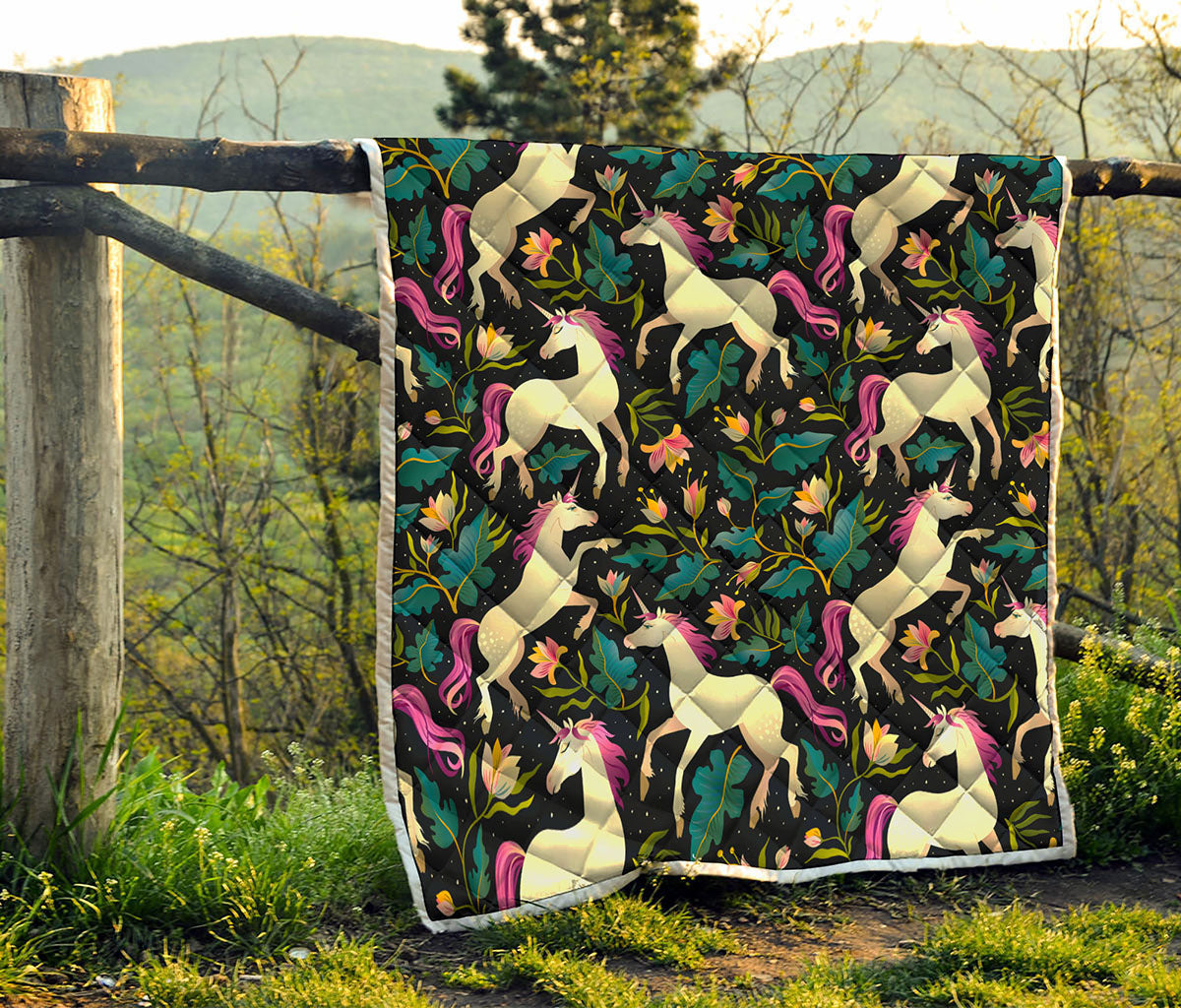 Night Floral Unicorn Pattern Print Quilt