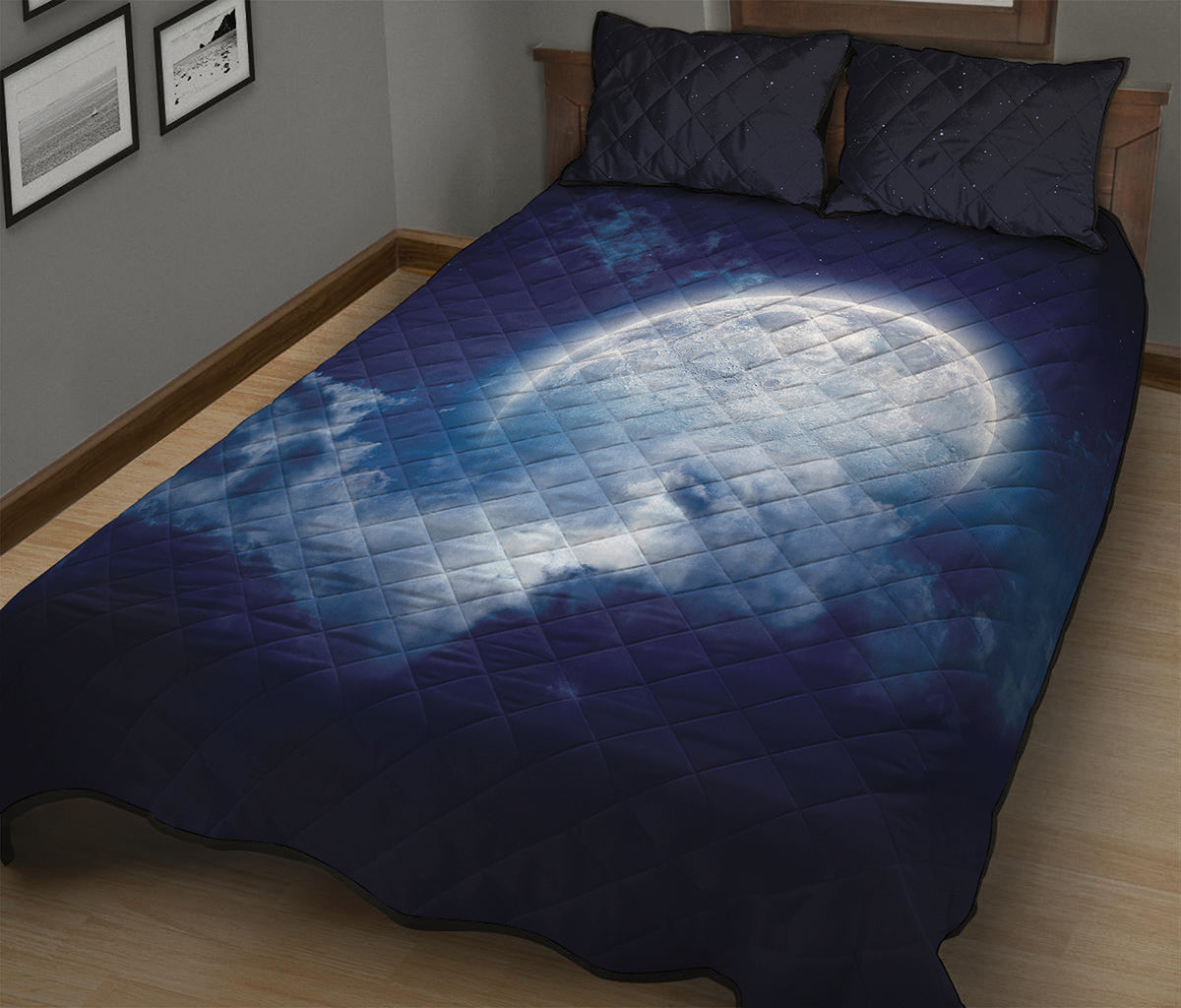 Night Sky Full Moon Print Quilt Bed Set