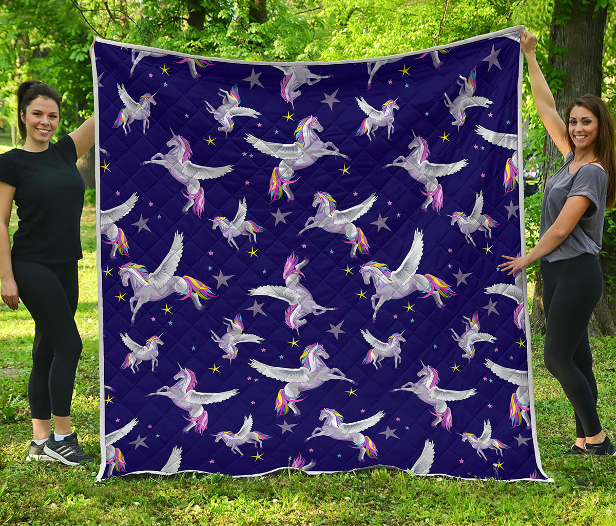 Night Winged Unicorn Pattern Print Quilt