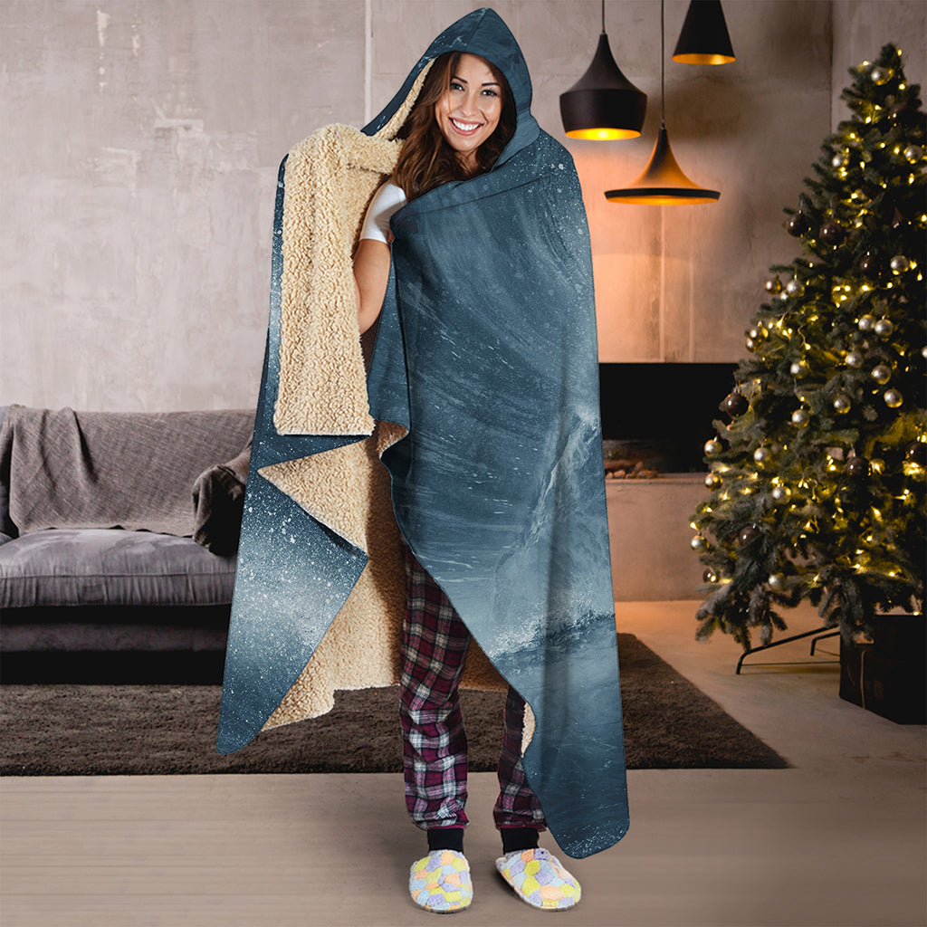 Ocean Wave Print Hooded Blanket