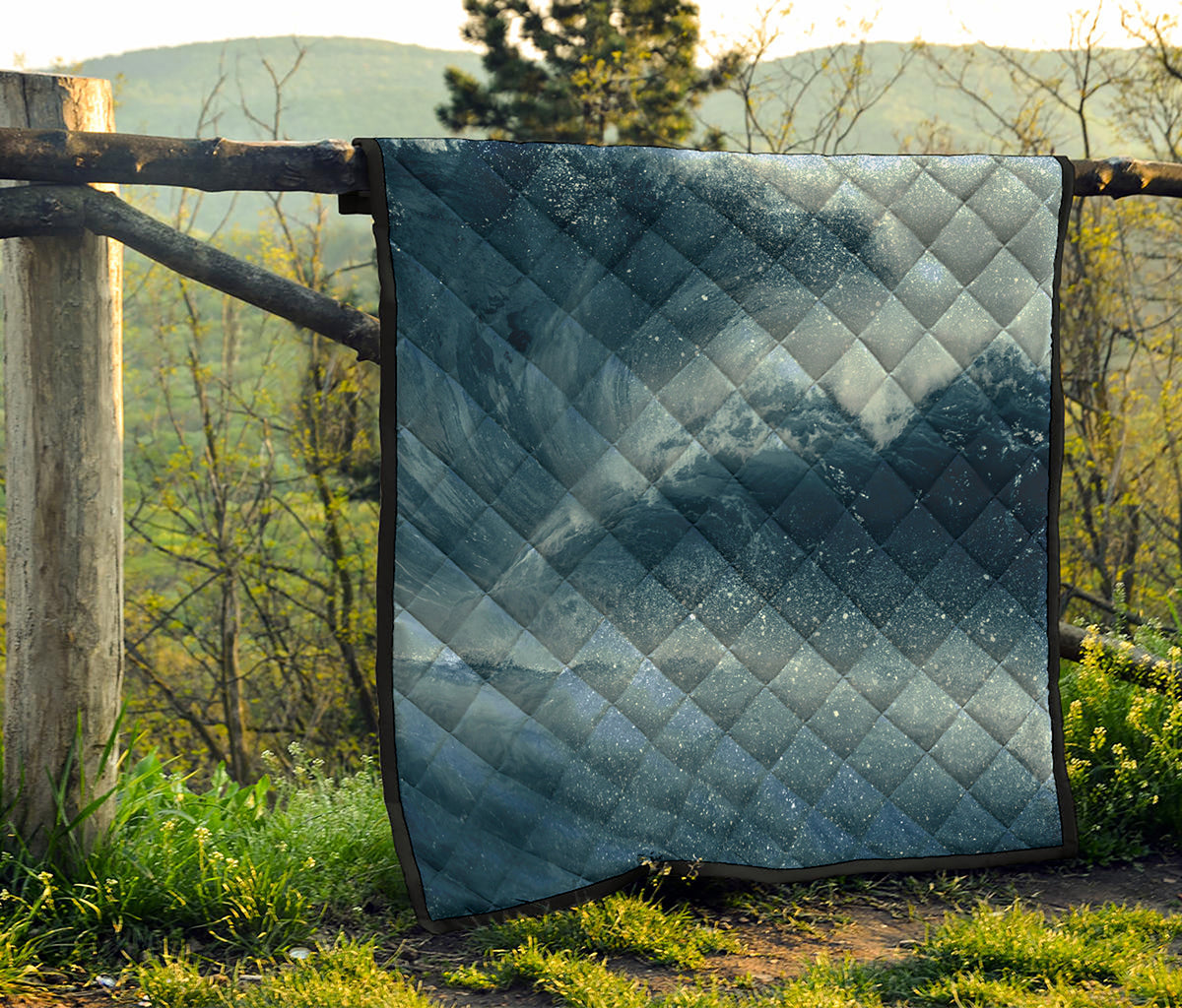 Ocean Wave Print Quilt