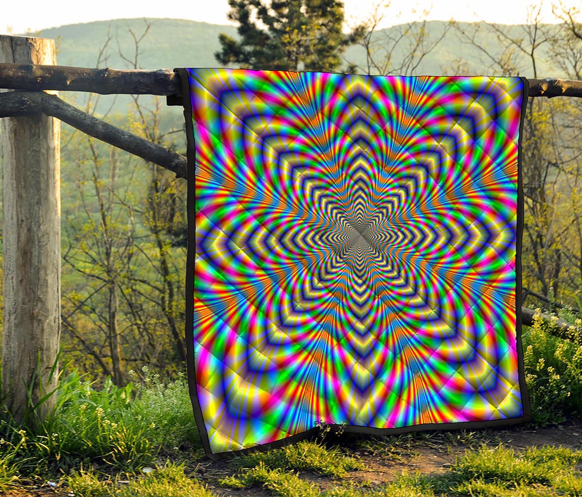 Octagonal Psychedelic Optical Illusion Quilt