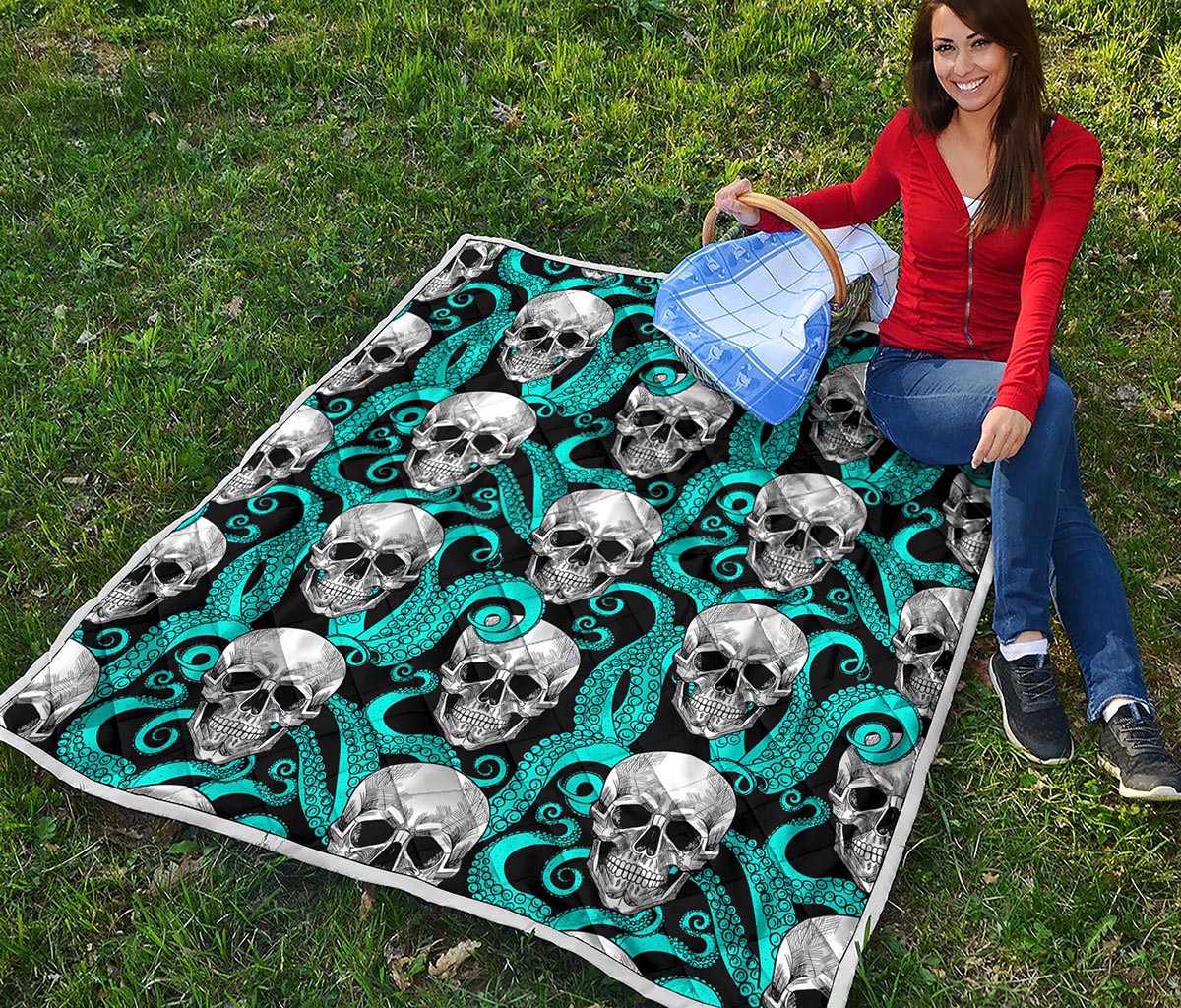 Octopus Tentacles Skull Pattern Print Quilt