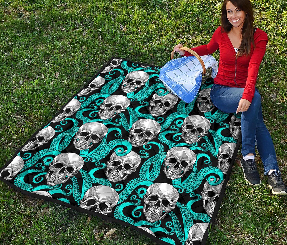 Octopus Tentacles Skull Pattern Print Quilt