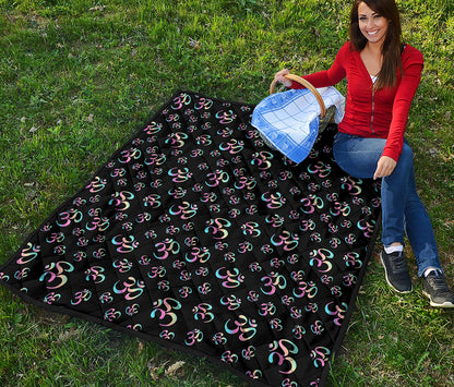 Om Sign Pattern Print Quilt
