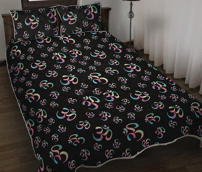 Om Sign Pattern Print Quilt Bed Set