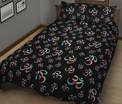 Om Sign Pattern Print Quilt Bed Set