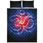Om Sign Print Quilt Bed Set