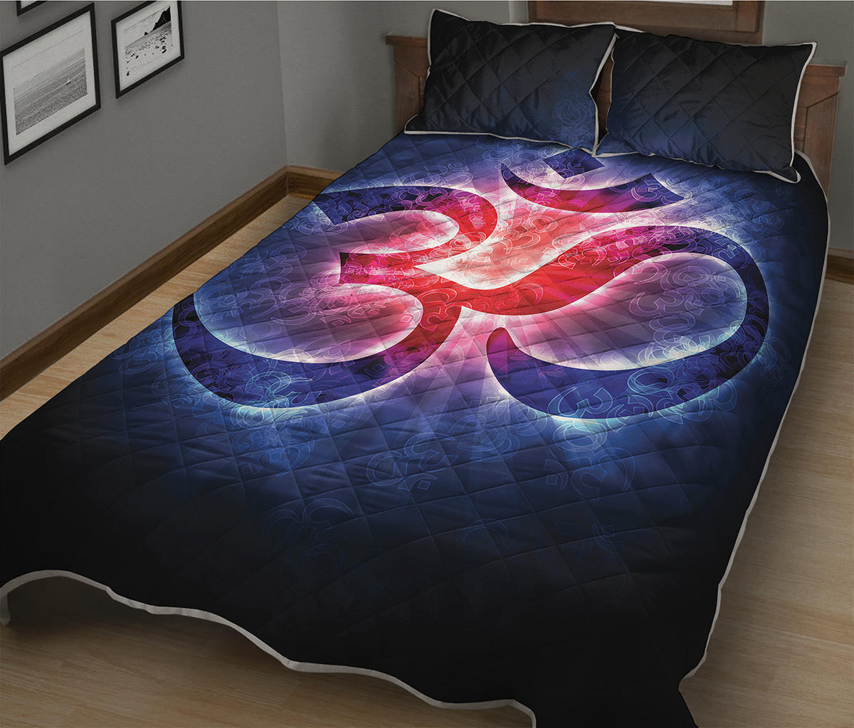 Om Sign Print Quilt Bed Set