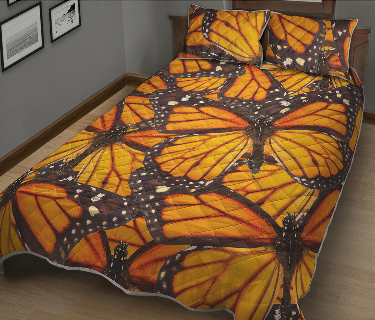 Orange Monarch Butterfly Pattern Print Quilt Bed Set