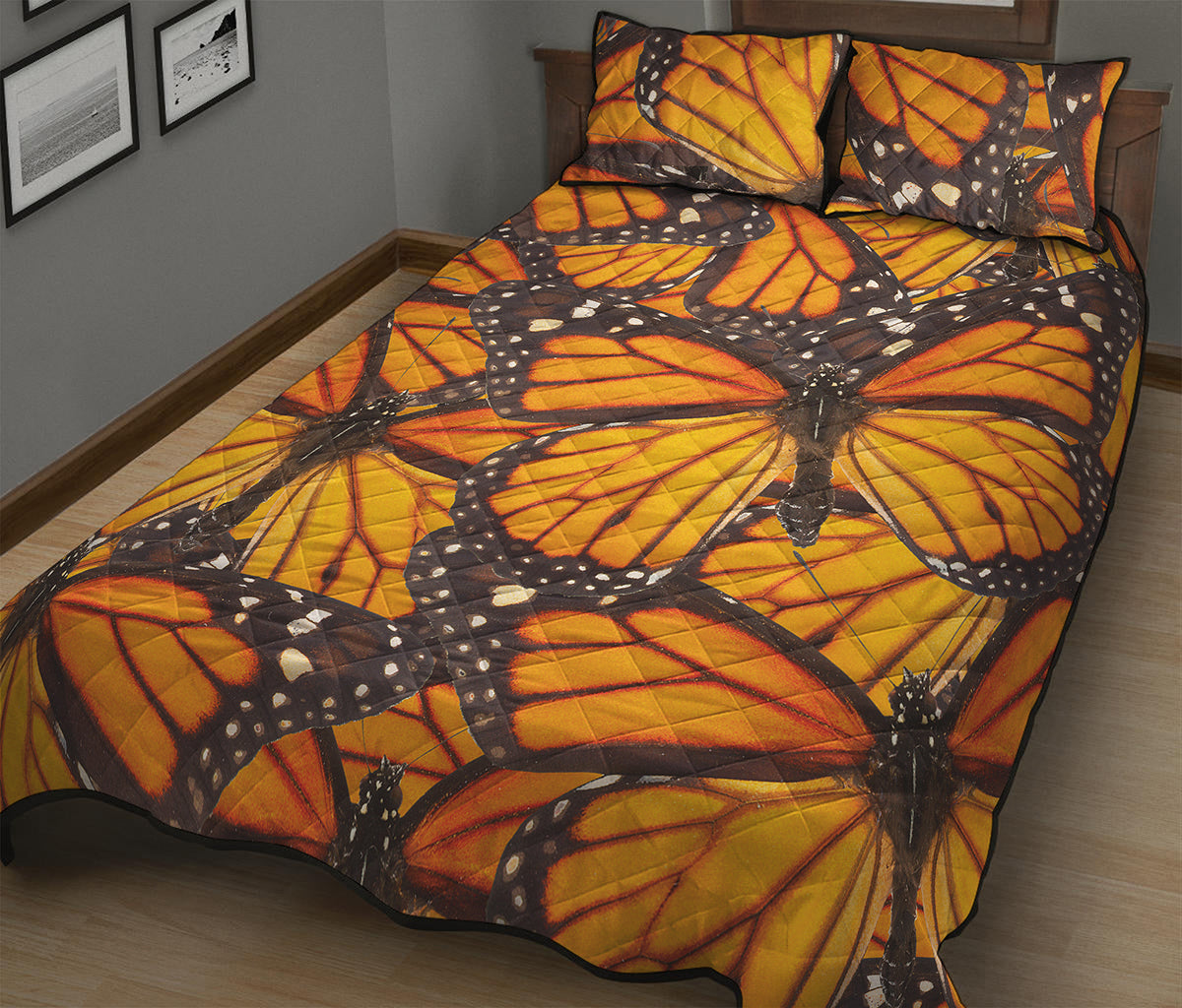 Orange Monarch Butterfly Pattern Print Quilt Bed Set