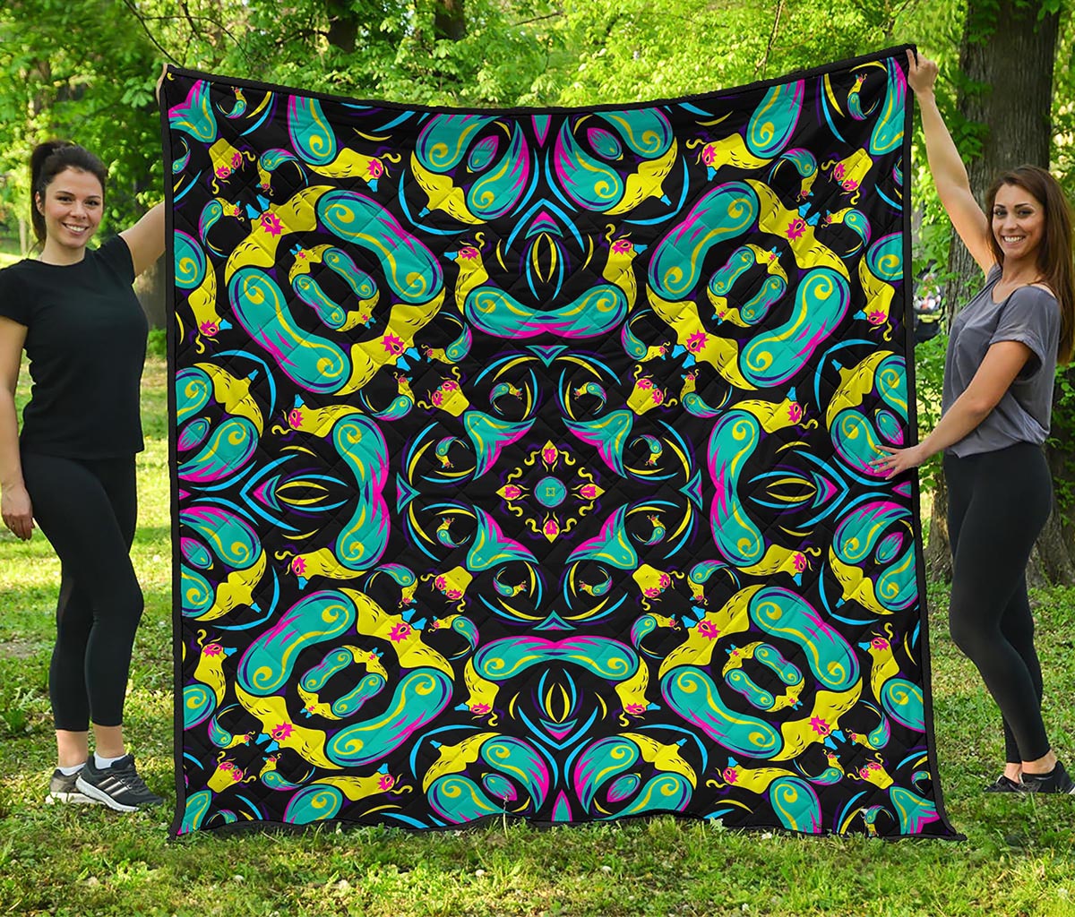 Ornament Psychedelic Trippy Print Quilt