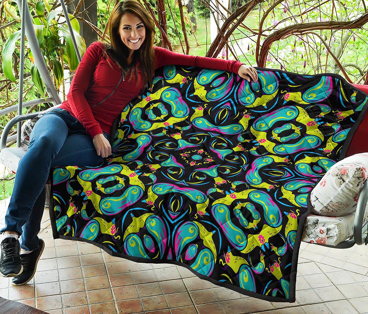 Ornament Psychedelic Trippy Print Quilt