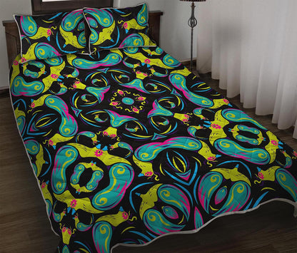 Ornament Psychedelic Trippy Print Quilt Bed Set