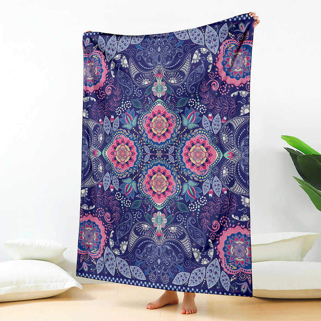 Ornamental Paisley Mandala Print Blanket