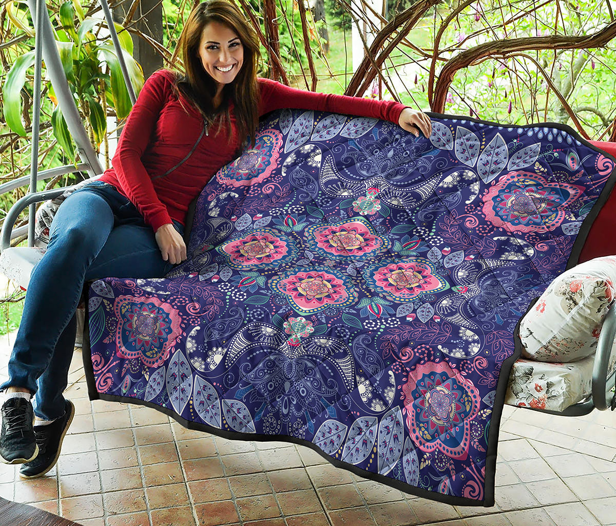 Ornamental Paisley Mandala Print Quilt