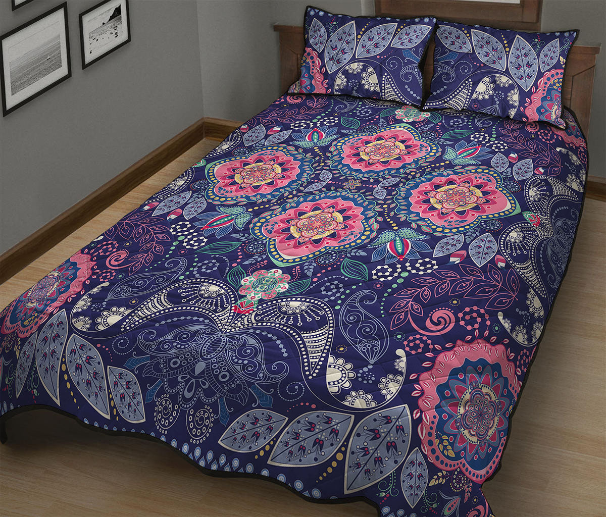 Ornamental Paisley Mandala Print Quilt Bed Set